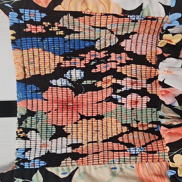 Buddy Love Floral Print Puff Sleeve Top - Picture 6 of 6